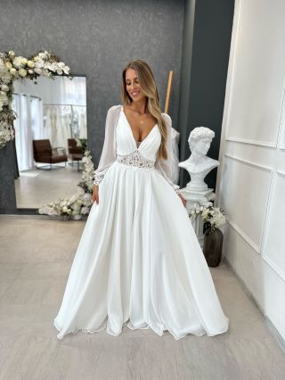 👰🏽‍♀️ Čeká tě letos svatba, ale pořád jsi nenašla TY pravé šaty? Nezoufej, jsme tu od toho, abychom ti pomohly! 🤍 V našem...