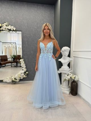 👗 Zkoušení společenských šatů pro sezónu 2025/2026 je v plném proudu! Pokud chceš mít co nejširší výběr těch...